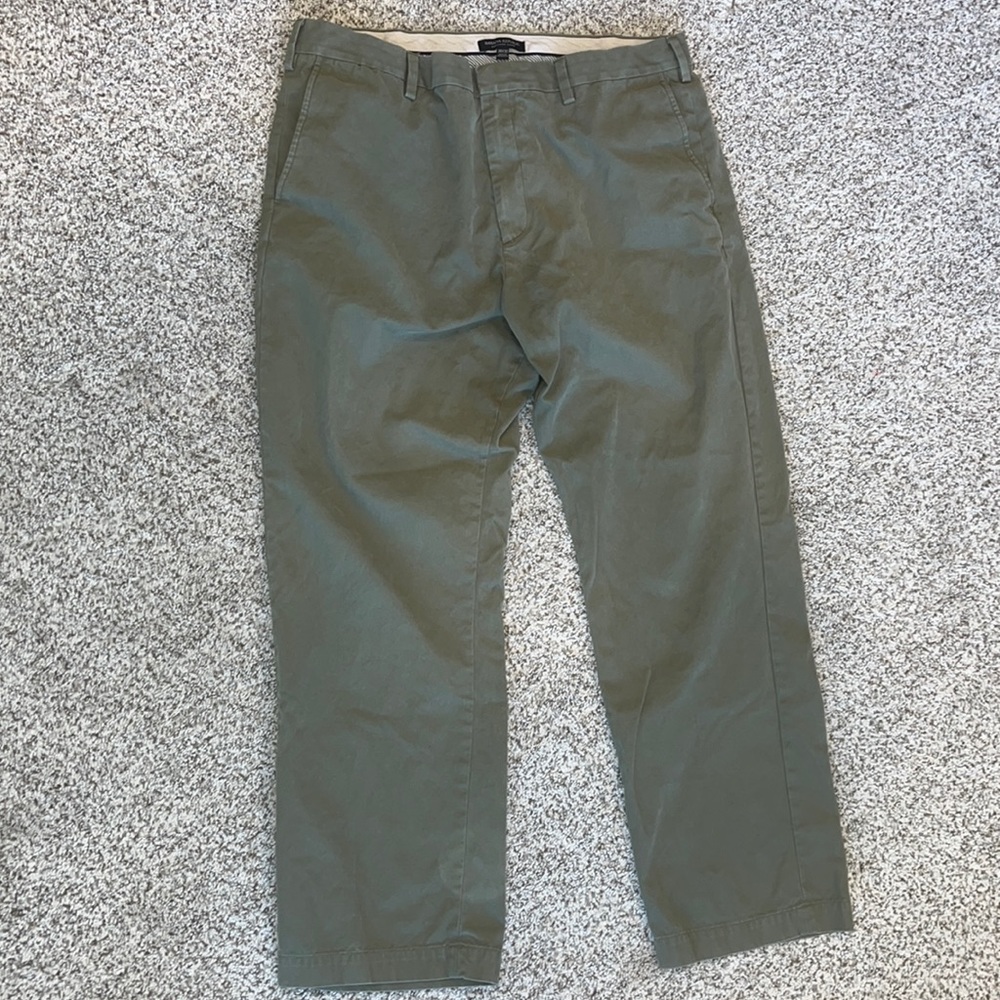 Men's Banana Republic Emerson Chino pant - size 38x32